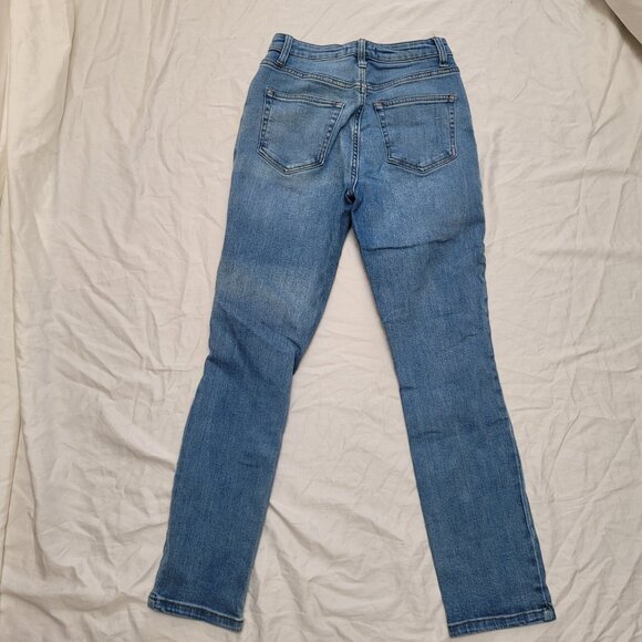 Button Fly Distressed Jeans Medium Wash Size 26 Stretchy Forever 21 - Picture 8 of 14